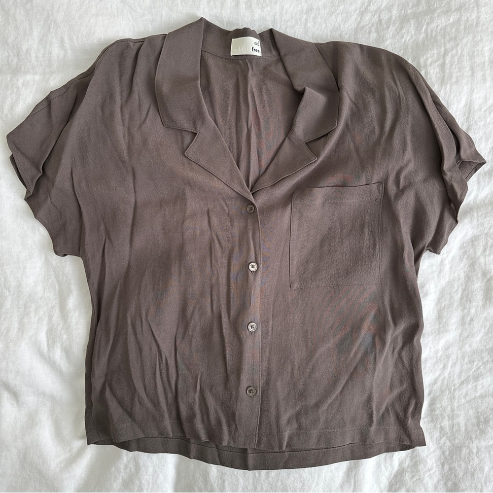 Aritzia Wilfred Short Sleeved Blouse